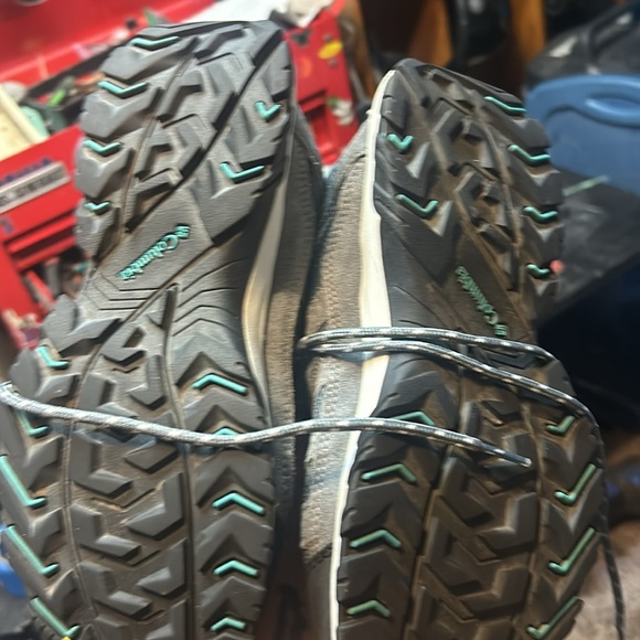 Nice Columbia shoes women’s size 8.5 - Picture 2 of 2